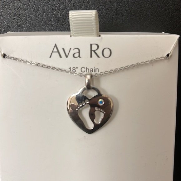 Sterling silver made with Swarovski crystal- 18” chain - Picture 4 of 6